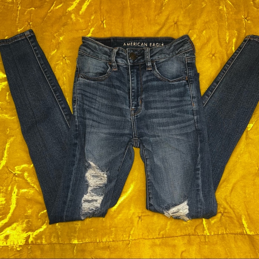 American Eagle High Waisted Distressed Skinny Jean